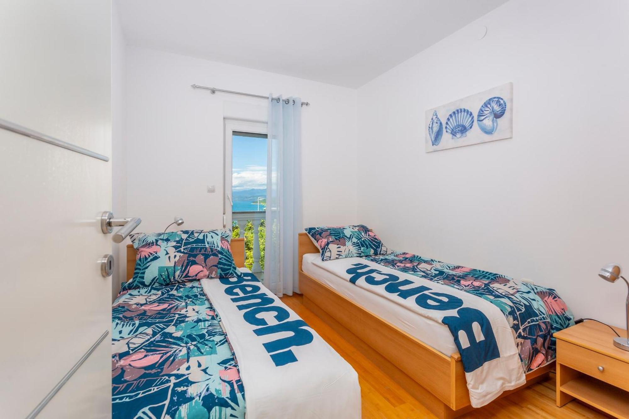 Apartments By The Sea Njivice, Krk - 5296 Exterior photo